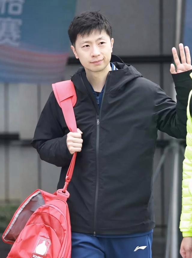 九游游戏中心-羽毛球队刷新世界纪录，马龙教练激动落泪！