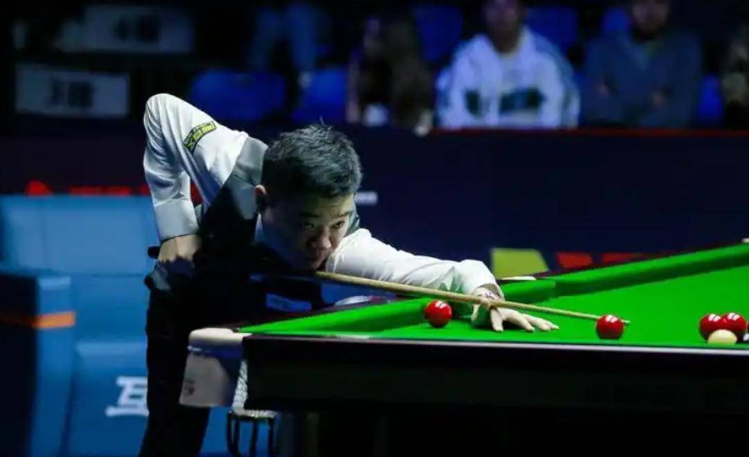 九游游戏中心-丁俊晖在比赛中受伤退赛，F1车队主帅表示担忧