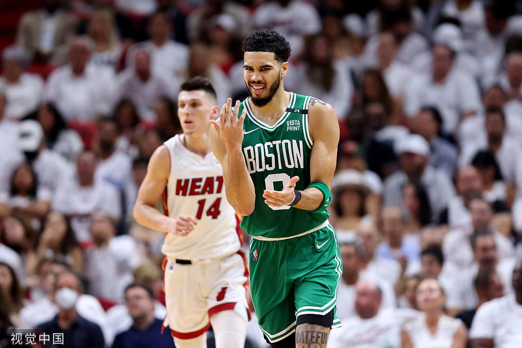 安卓版-恒大强势横扫凯尔特人晋级半决赛，状态火热！