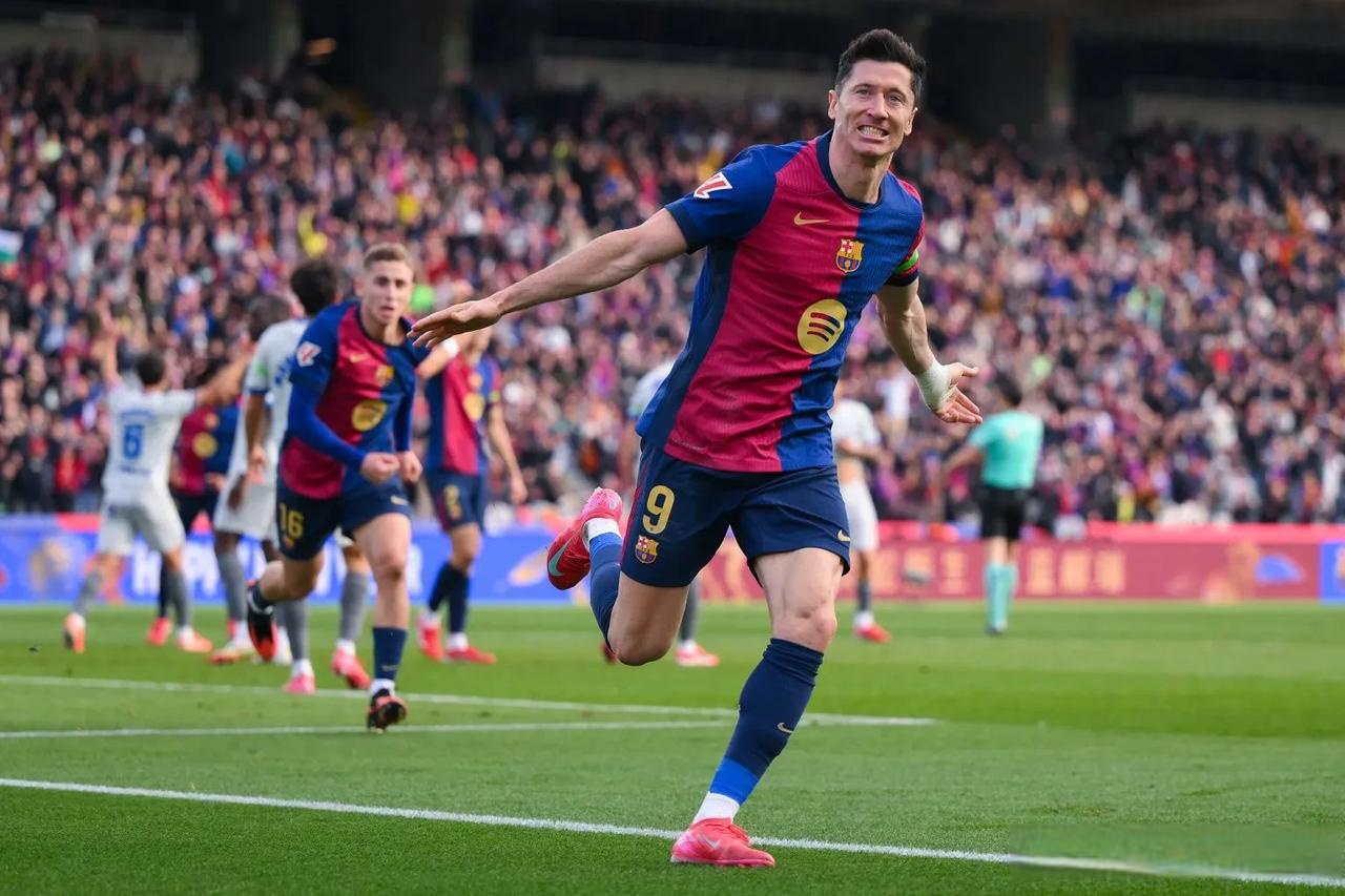 九游客户端-包含莱万多夫斯基重要时刻持续失利，加拿大队带队取胜！的词条